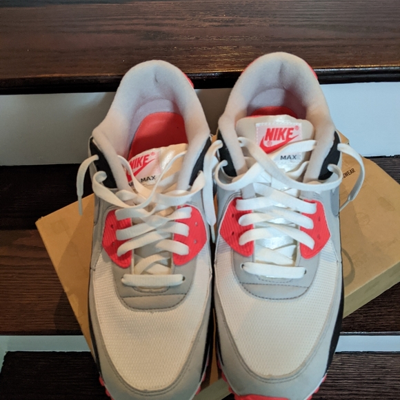 Air Max 90 2010 release - Picture 3 of 9